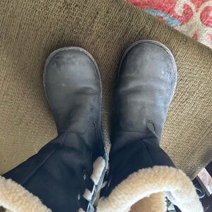 UGG Black Winter Boots with Cream Lining